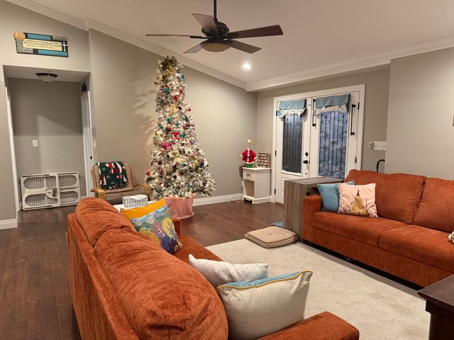 3696 Barbourville Road, London, KY 40744