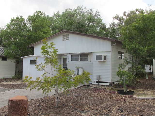 13 SADDLEBAG TRAIL S, Lake Wales, FL 33898