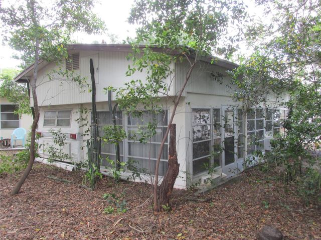 13 SADDLEBAG TRAIL S, Lake Wales, FL 33898