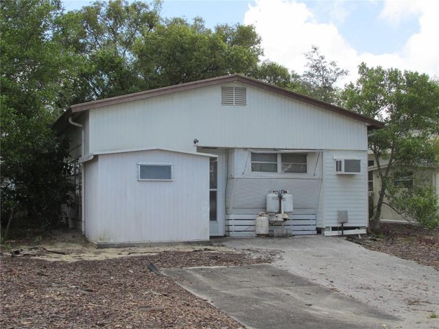 13 SADDLEBAG TRAIL S, Lake Wales, FL 33898