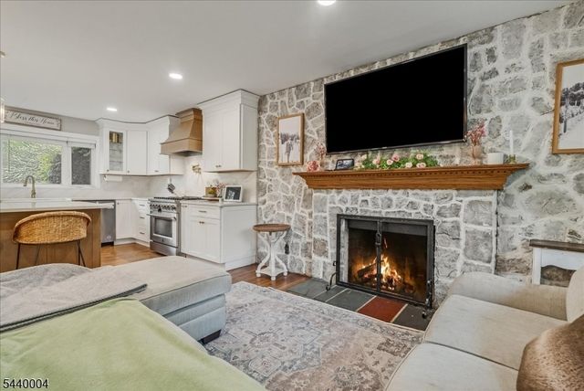 9 Linden Ln, Wayne Twp., NJ 07470