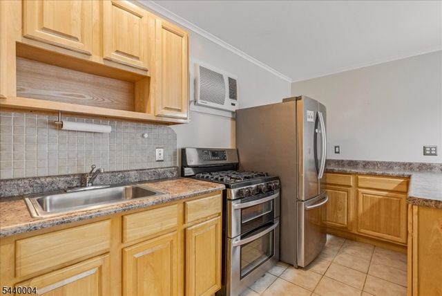 9 Linden Ln, Wayne Twp., NJ 07470