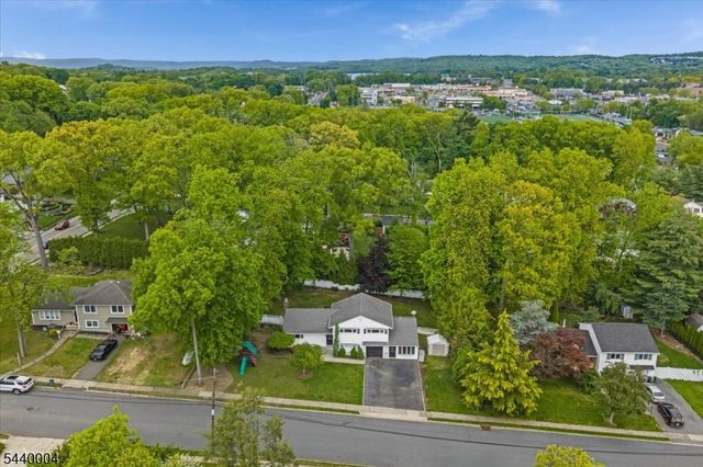 9 Linden Ln, Wayne Twp., NJ 07470