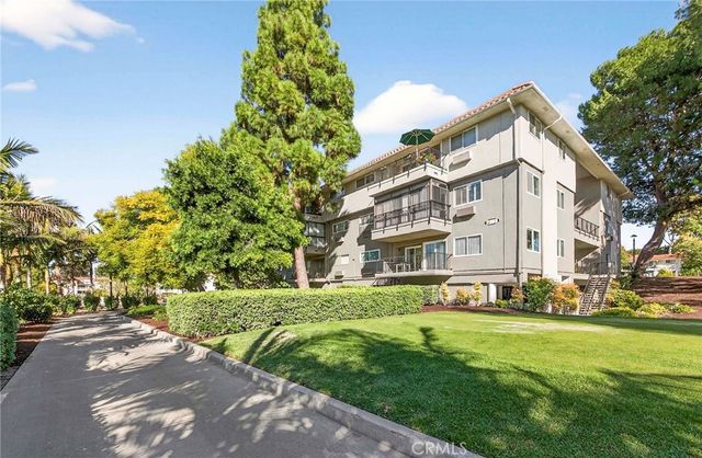 2393 W Via Mariposa 2B, Laguna Woods, CA 92637