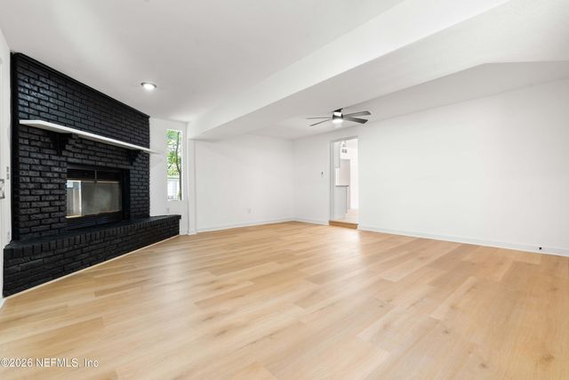 8845 ATTER Lane, Jacksonville, FL 32216