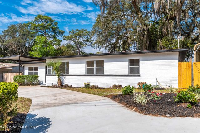 8845 ATTER Lane, Jacksonville, FL 32216