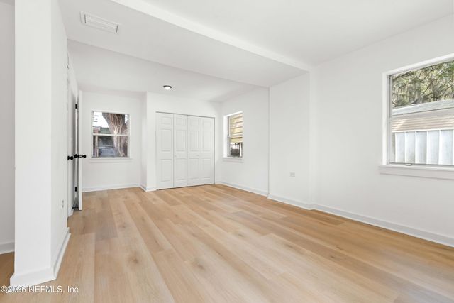 8845 ATTER Lane, Jacksonville, FL 32216