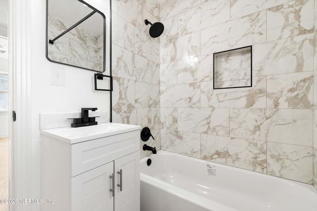 8845 ATTER Lane, Jacksonville, FL 32216