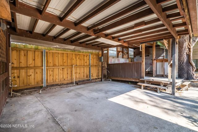 8845 ATTER Lane, Jacksonville, FL 32216