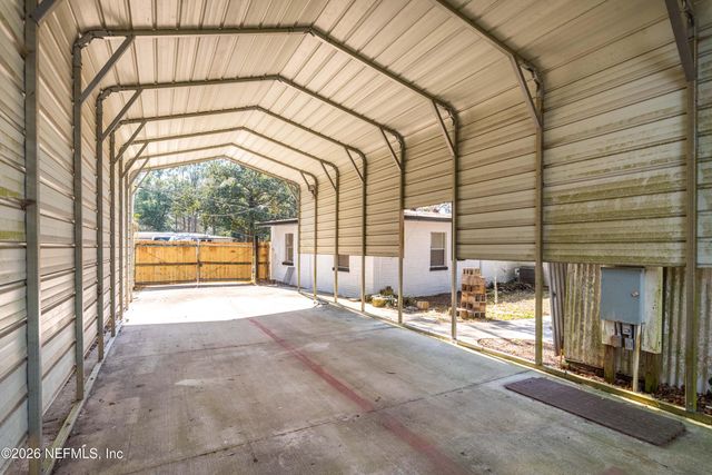 8845 ATTER Lane, Jacksonville, FL 32216