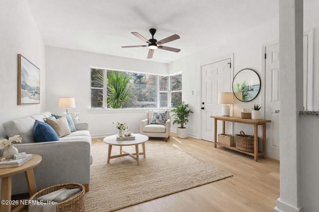 8845 ATTER Lane, Jacksonville, FL 32216