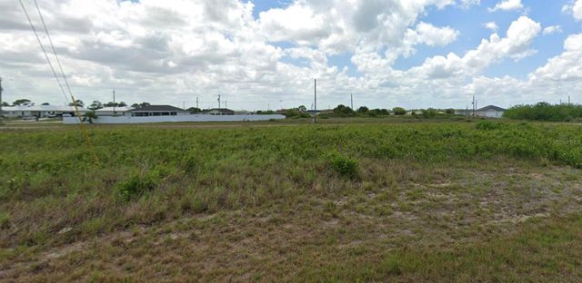 9013 MAYWOOD CIRCLE, Labelle, FL 33935