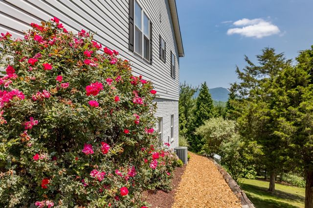 4003 PIRKEY LN, Rockingham, VA 22801