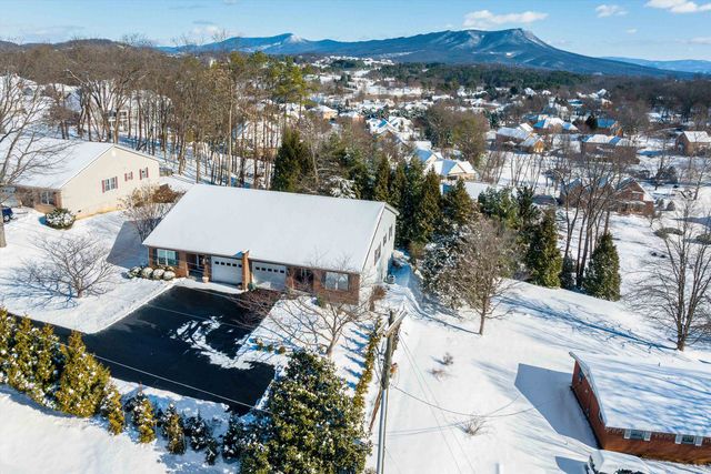 4003 PIRKEY LN, Rockingham, VA 22801