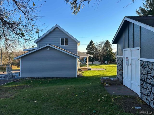 526 E Bundy Street, Ironwood, MI 49938