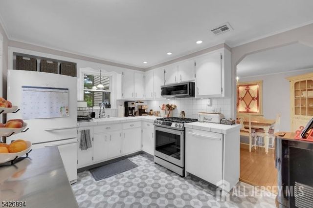 233 MAPLE Avenue, Dunellen, NJ 08812