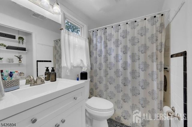 233 MAPLE Avenue, Dunellen, NJ 08812