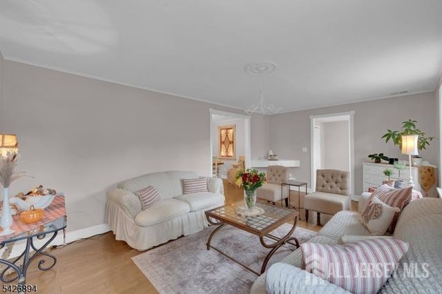 233 MAPLE Avenue, Dunellen, NJ 08812