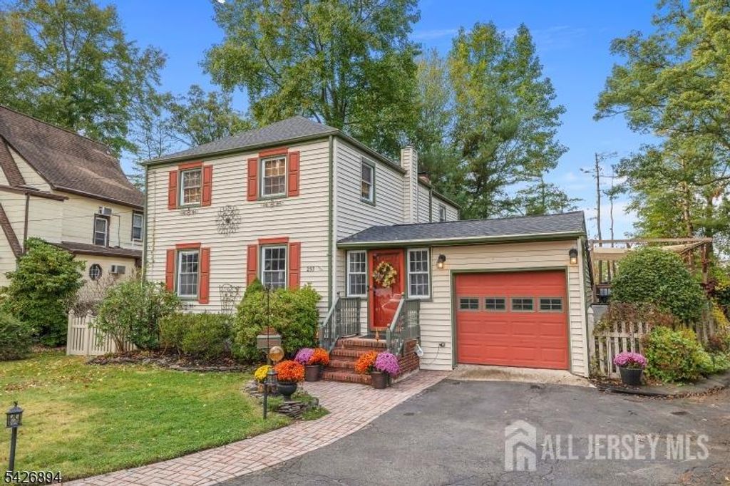 233 MAPLE Avenue, Dunellen, NJ 08812