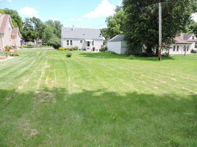 127 N Pleasant AVENUE, Jefferson, WI 53549