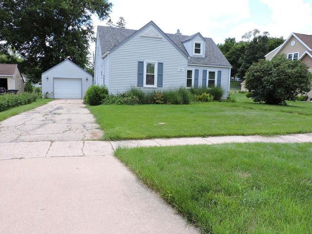 127 N Pleasant AVENUE, Jefferson, WI 53549