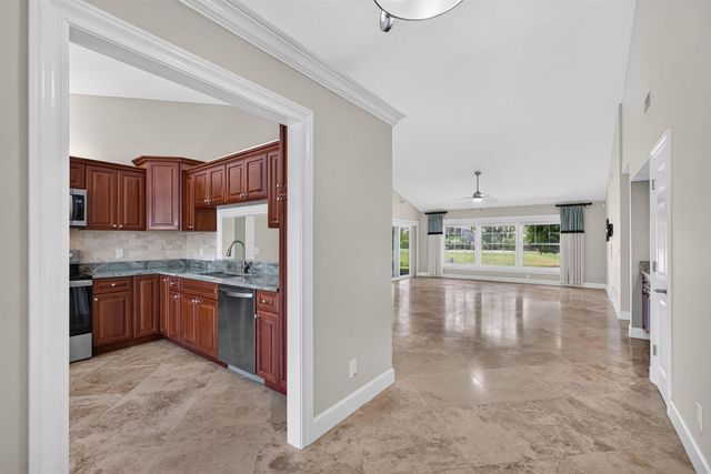 114 Palomino Drive, Jupiter, FL 33458