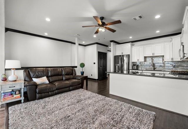 4514 Boulevard Street, Bacliff, TX 77518