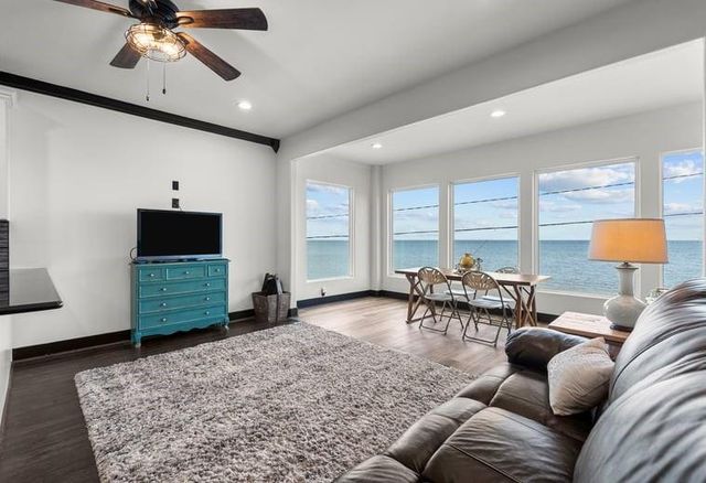 4514 Boulevard Street, Bacliff, TX 77518