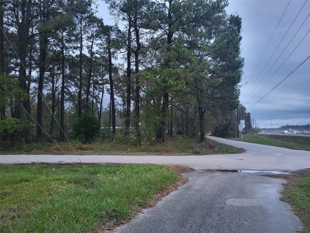 400 Hickory, Cleveland, TX 77328