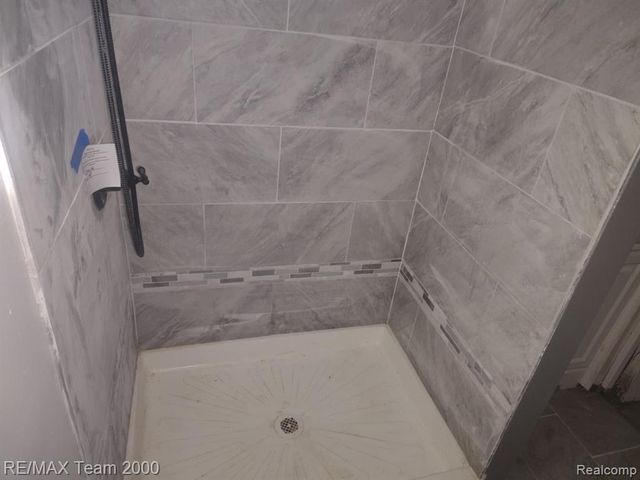 15092 Faust Avenue, Detroit, MI 48223