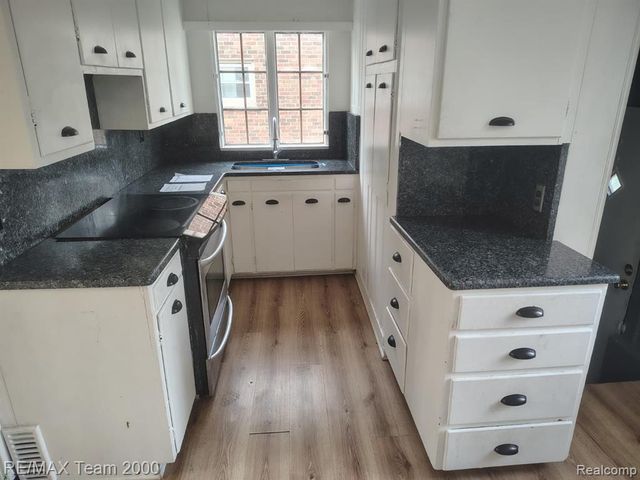 15092 Faust Avenue, Detroit, MI 48223