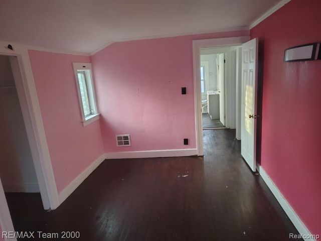 15092 Faust Avenue, Detroit, MI 48223