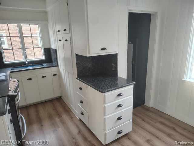 15092 Faust Avenue, Detroit, MI 48223