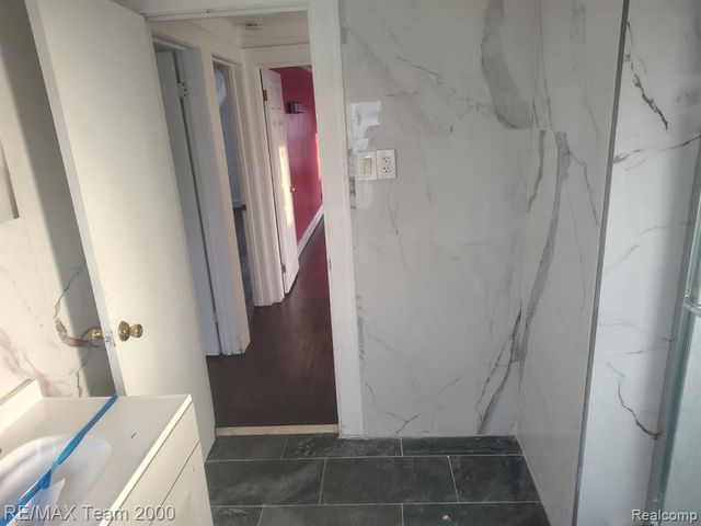 15092 Faust Avenue, Detroit, MI 48223