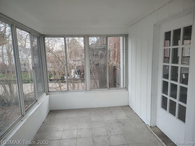 15092 Faust Avenue, Detroit, MI 48223