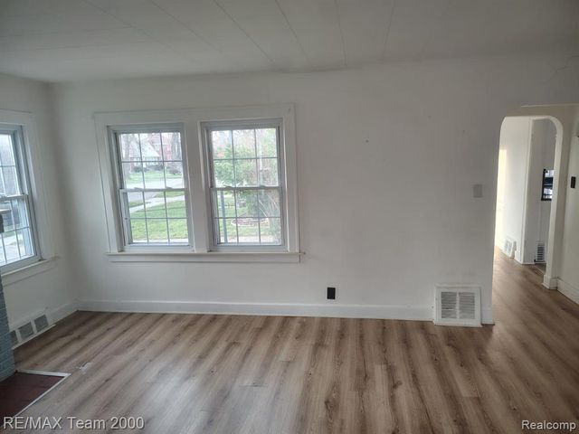 15092 Faust Avenue, Detroit, MI 48223