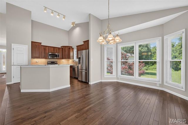 307 Glasgow Drive, St Charles, MO 63301