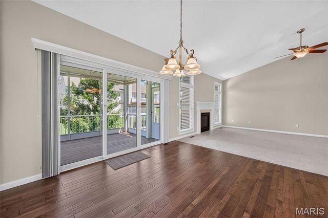 307 Glasgow Drive, St Charles, MO 63301
