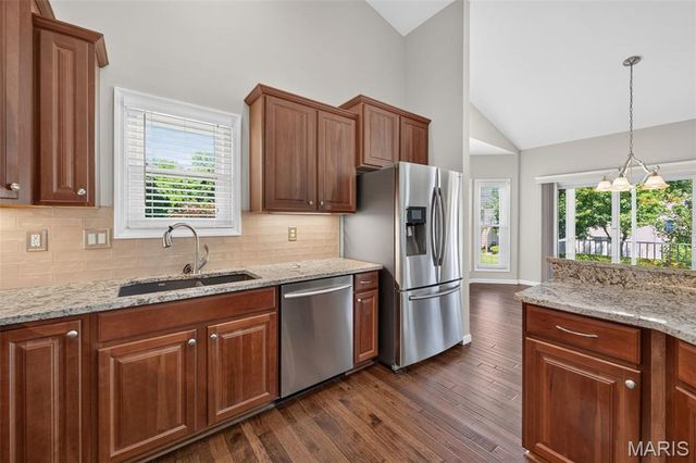 307 Glasgow Drive, St Charles, MO 63301