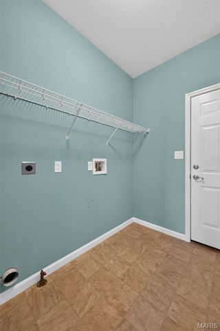 307 Glasgow Drive, St Charles, MO 63301