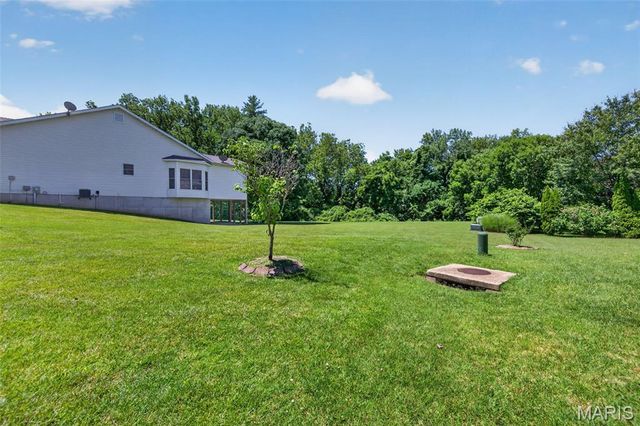 307 Glasgow Drive, St Charles, MO 63301