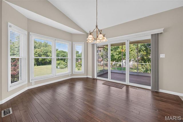 307 Glasgow Drive, St Charles, MO 63301