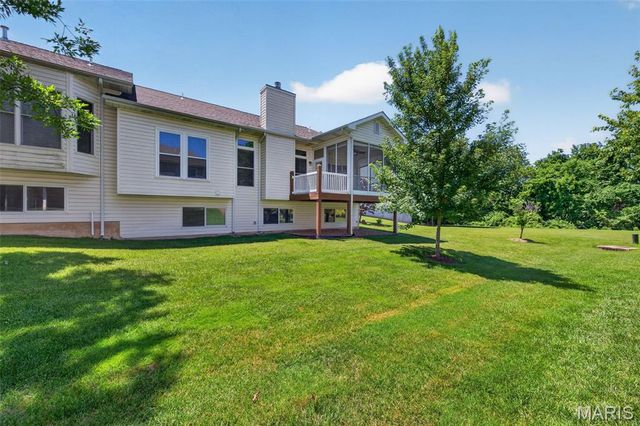 307 Glasgow Drive, St Charles, MO 63301