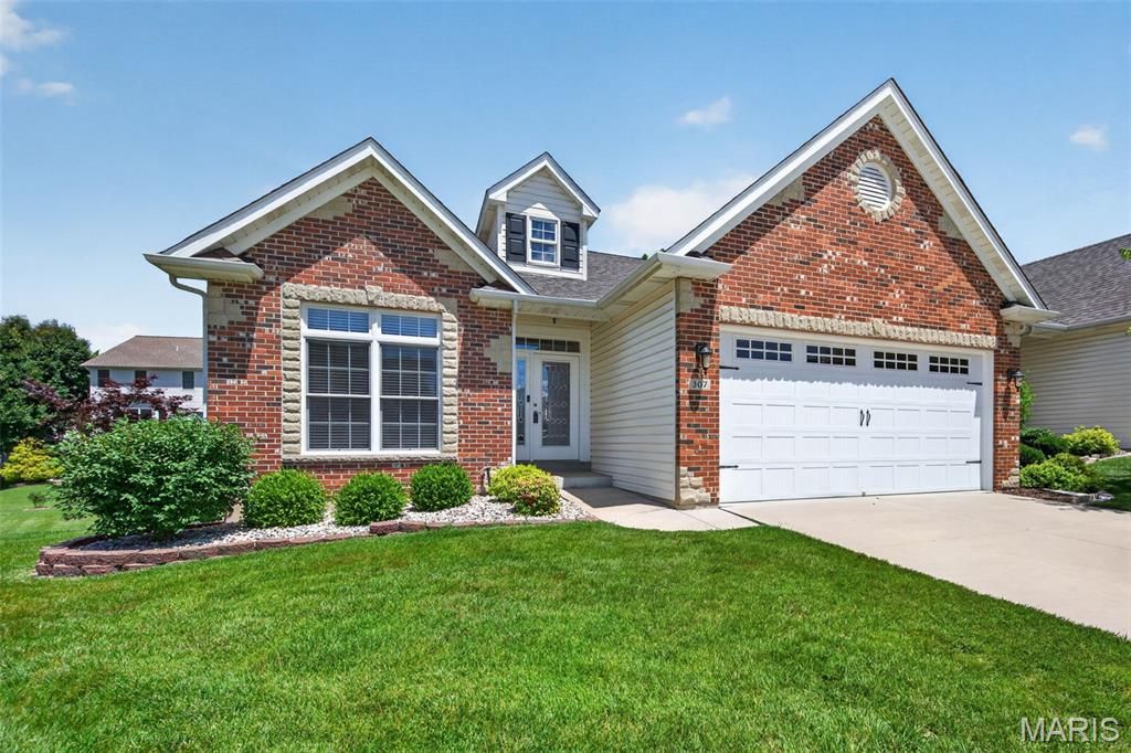 307 Glasgow Drive, St Charles, MO 63301