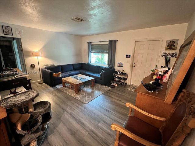 13301 NW Miami Ct, Miami, FL 33168