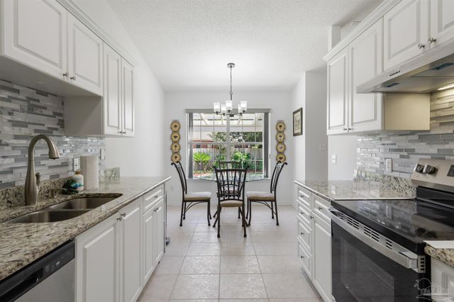4375 Canton Ct, Gulf Breeze, FL 32563