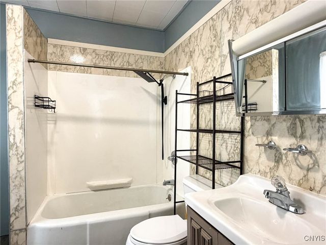 16 1st Street, Whitestown, NY 13495