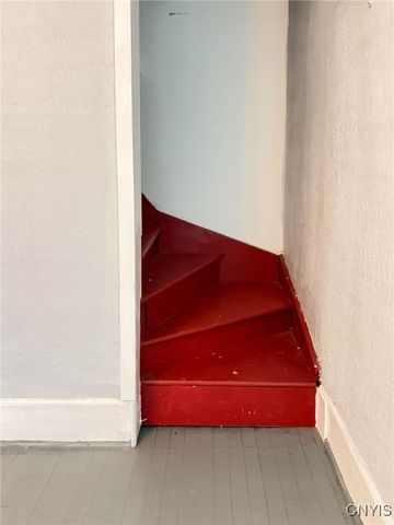 16 1st Street, Whitestown, NY 13495