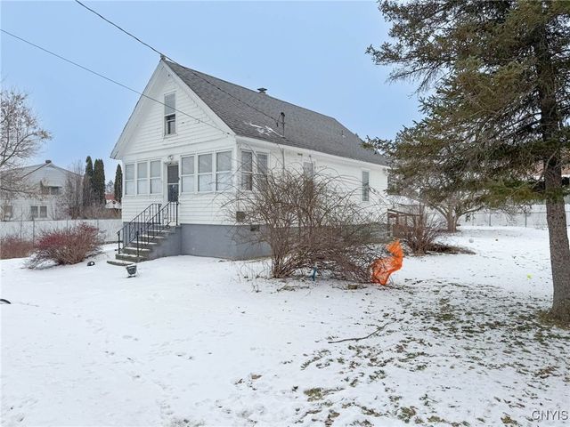 16 1st Street, Whitestown, NY 13495