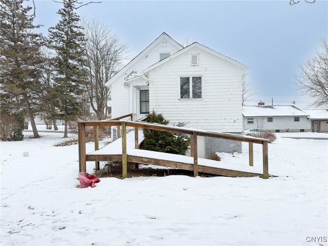 16 1st Street, Whitestown, NY 13495